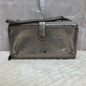 The Sak Silver Metallic Wallet//Wristlet